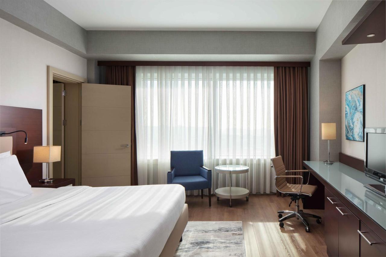 Delta Hotels By Marriott Istanbul West Exterior photo