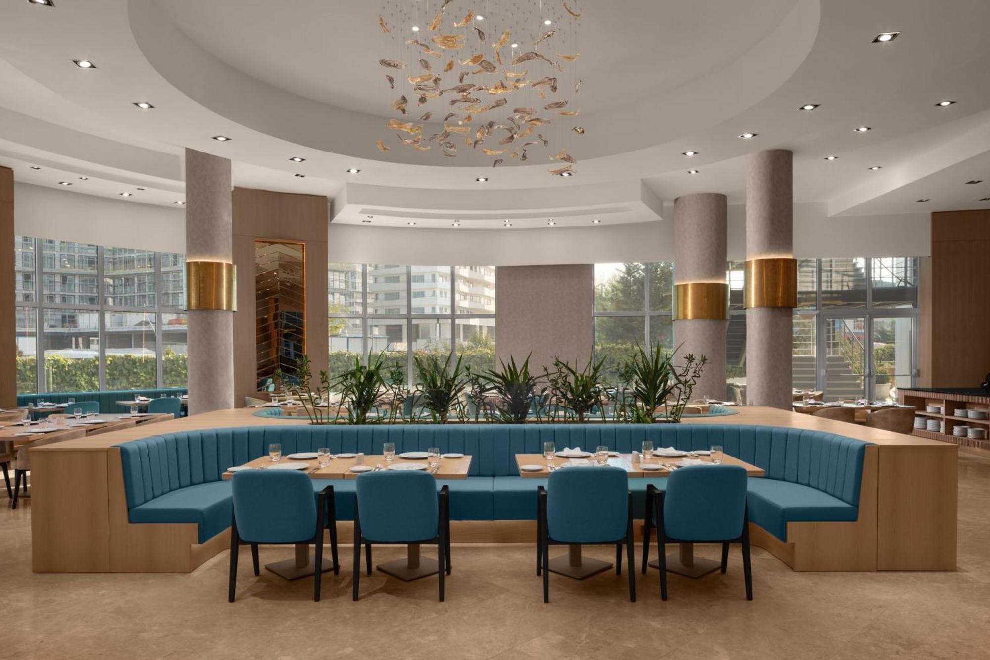 Delta Hotels By Marriott Istanbul West Exterior photo